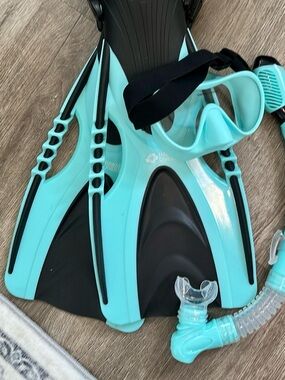 Women's Turquoise Snorkel Set - Mask, Fins & Snorkel